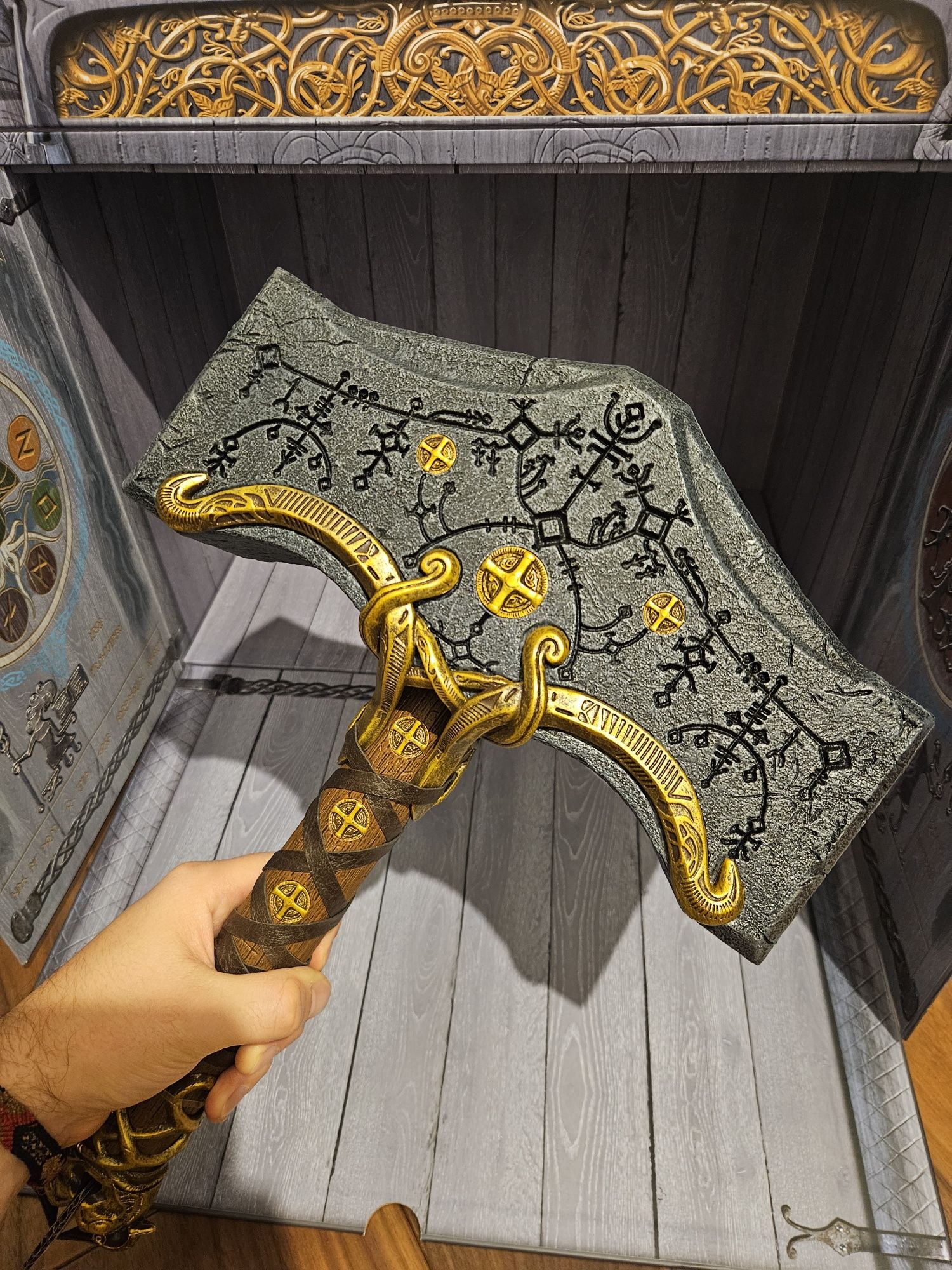 God of War Edycja Kolekcjonerska Ragnarok unikat młot