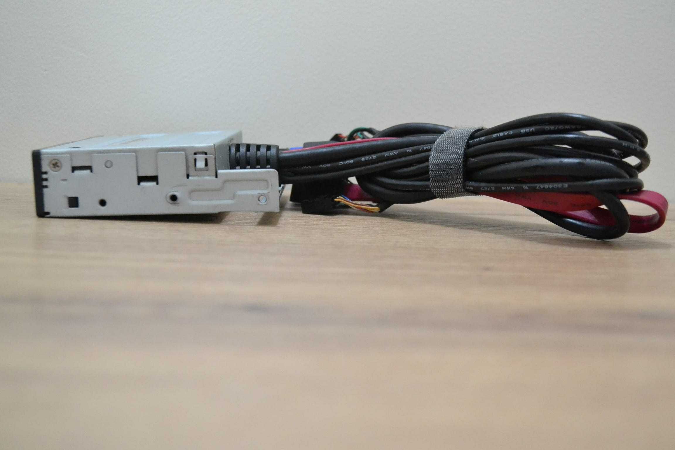 czytnik 3,5" kart pamięci wewnętrzny USB 3.0 i wejścia audio sprawny