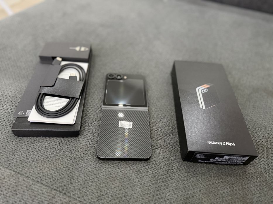 Samsung Galaxy Z Flip 6