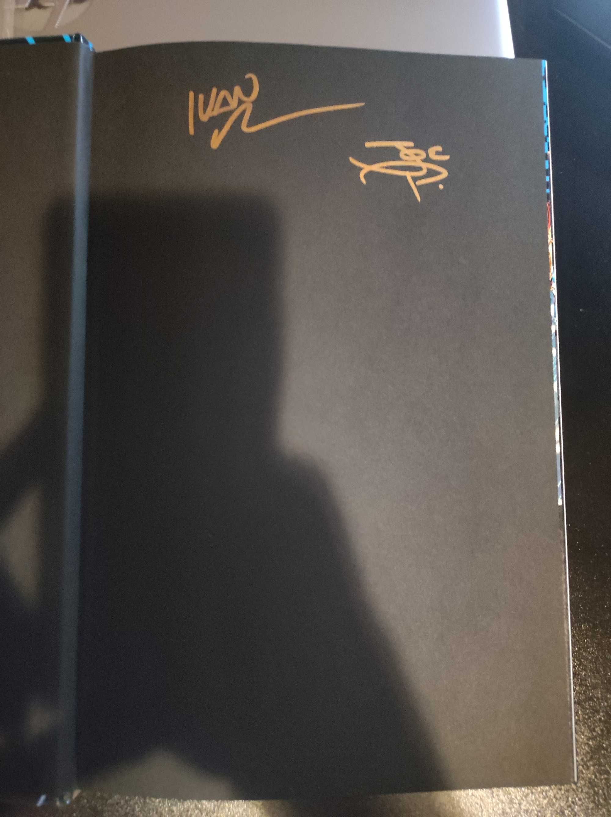 DC Universe Rebirth deluxe edition autografada