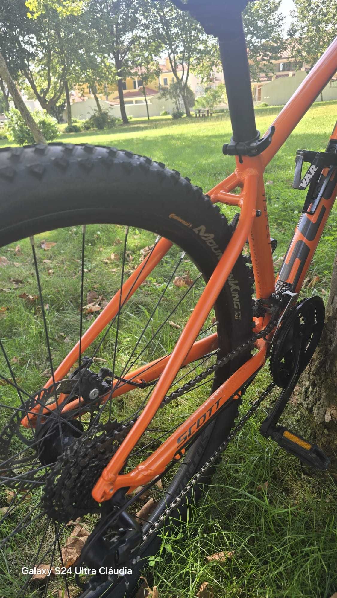 Bicicleta scott .