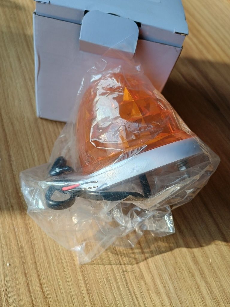 Lampka kogut KW-114A-Strobo Amber 12-28V