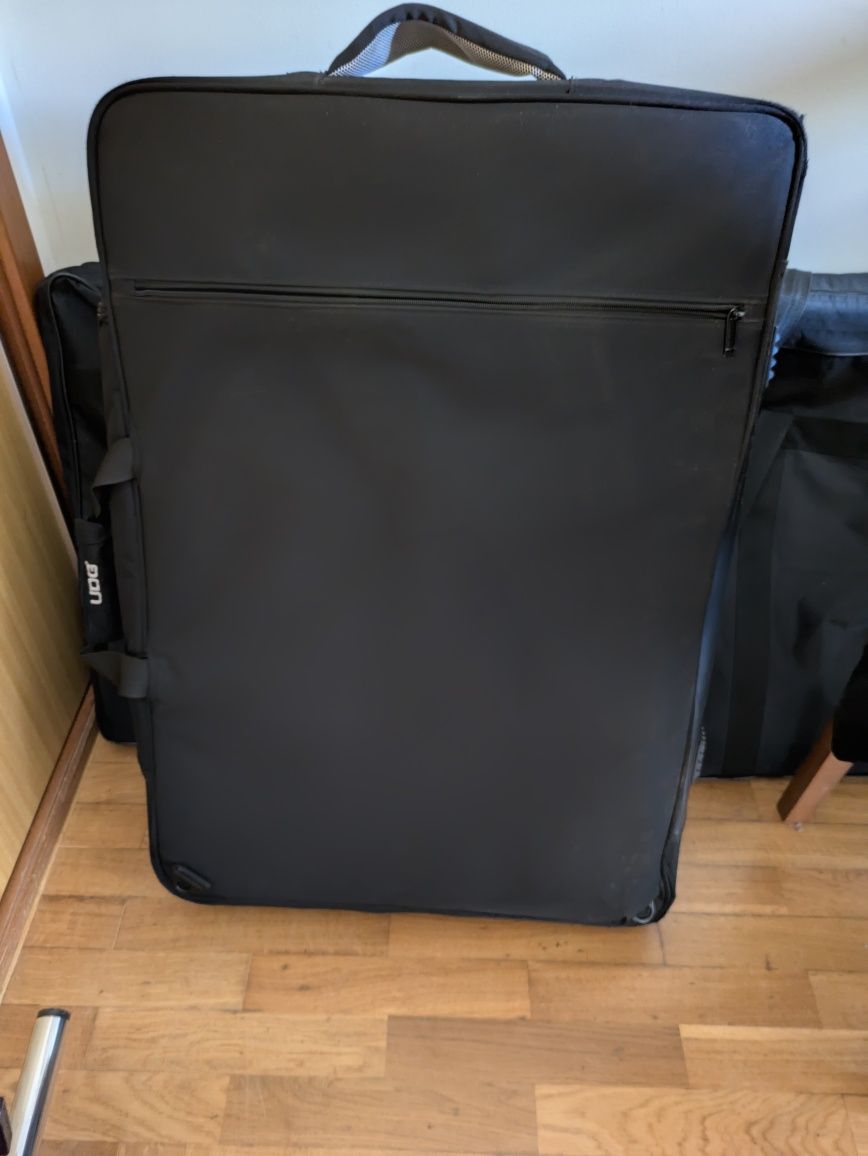 Pioneer XDJ RX3 + UDG URBANITE XL (Garantia)