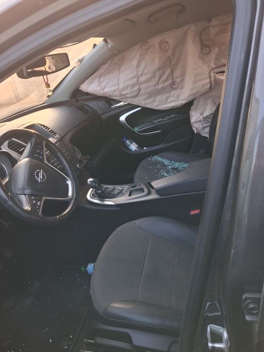 Opel Insignia cosmo CDTI acidentado