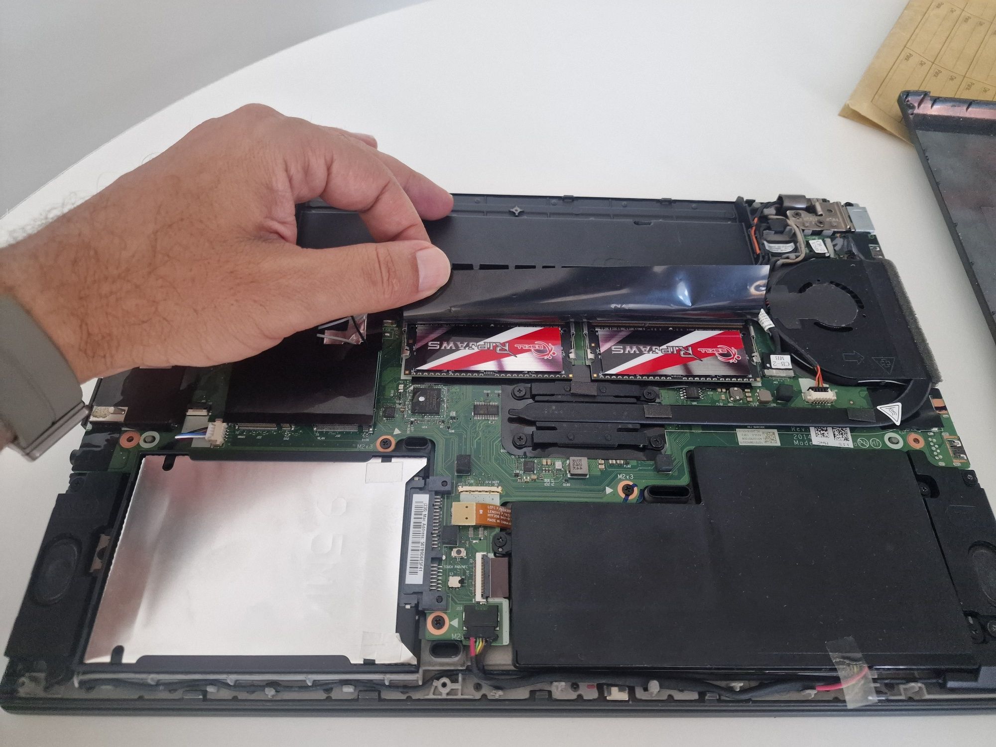 Portátil Lenovo T450, i5-4300U, 16Gb RAM, 240Gb SSD + Dock Station