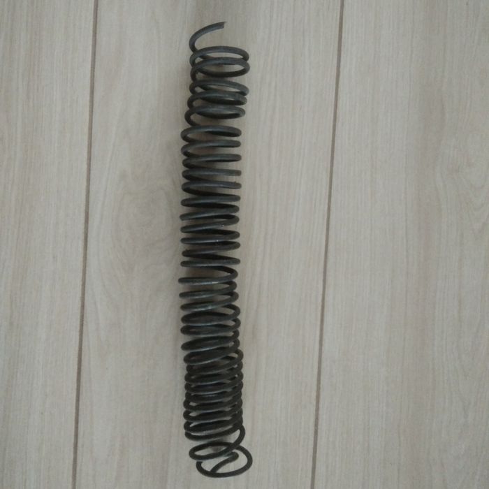 Пружина нихромовая.Диаметр прутка 5мм. Вес  800 грамм