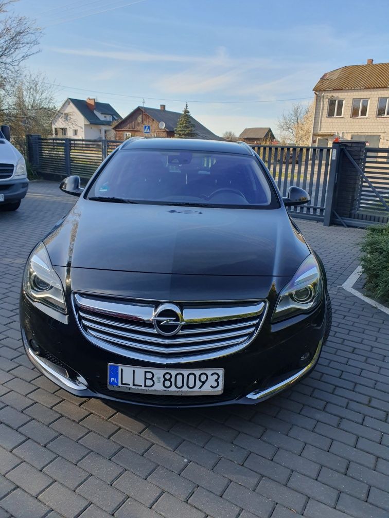 Opel Insignia. 2.0 2015. Gotowa w przyjemne trasy!