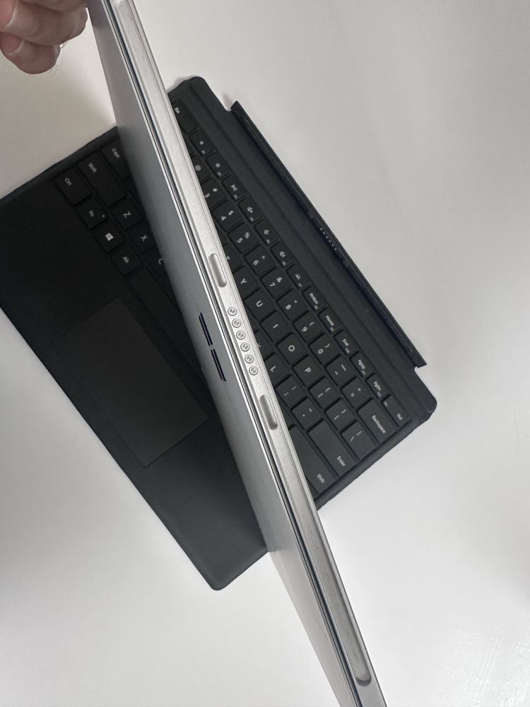Microsoft surface pro 7, 16/256gb i5-1035g4 планшет на windows