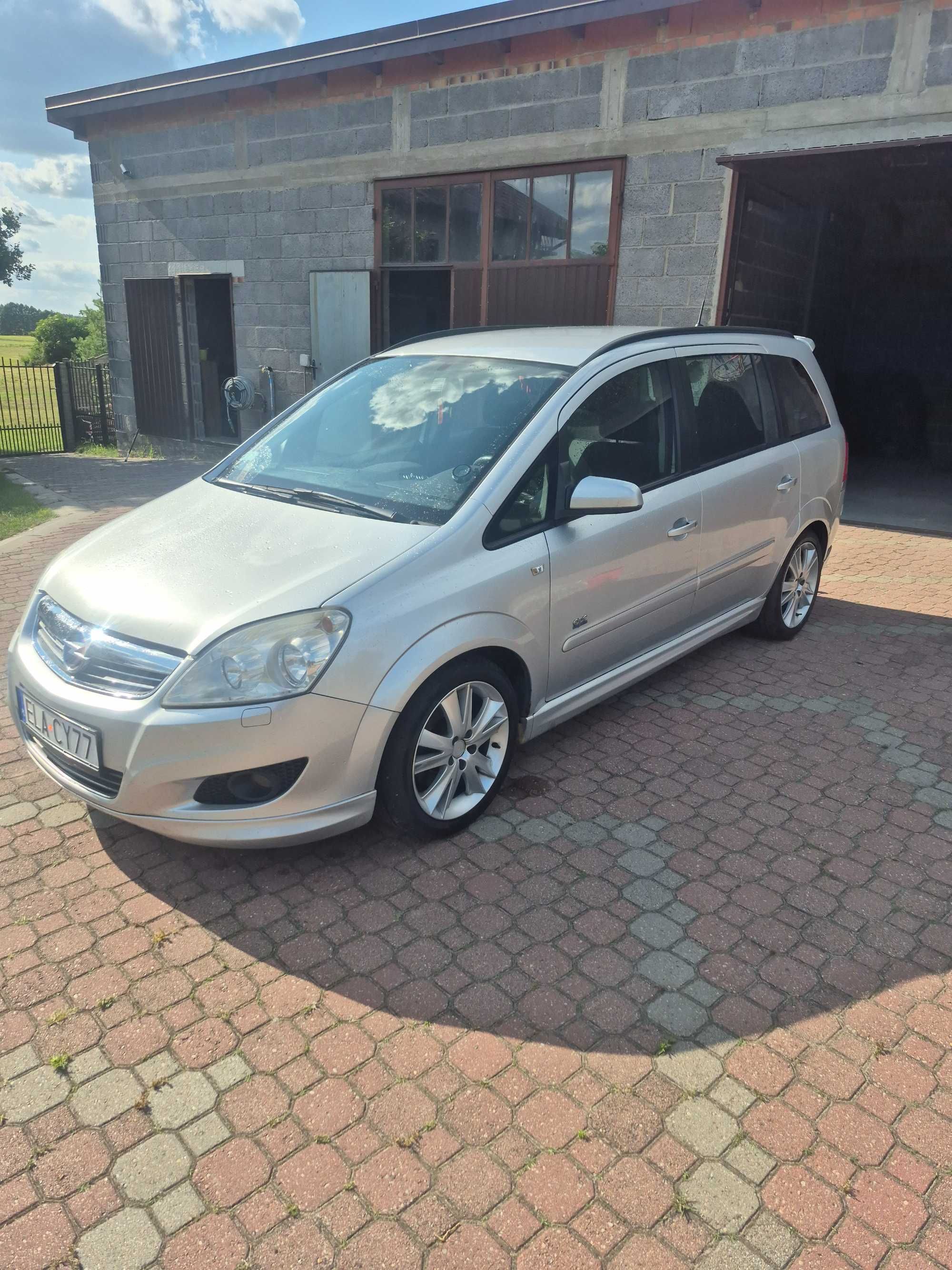 Opel Zafira B 1.9 CDTI 150 KM 2008r OPC 7 osób