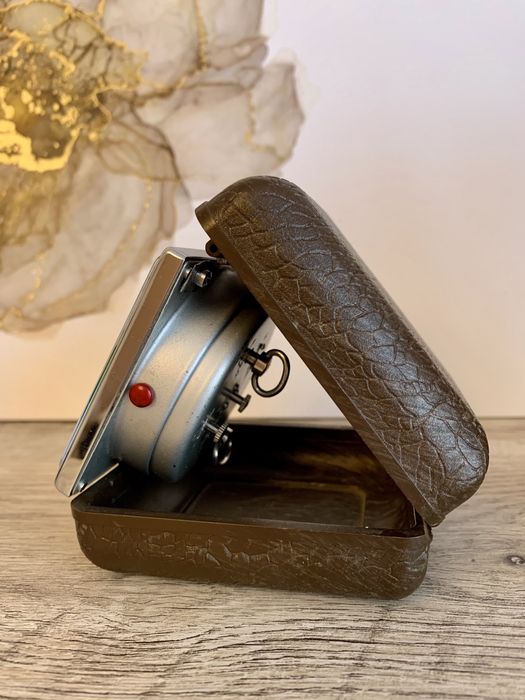 Механические часы-будильник Дорожный 2МЧЗ 1957 винтаж СССР