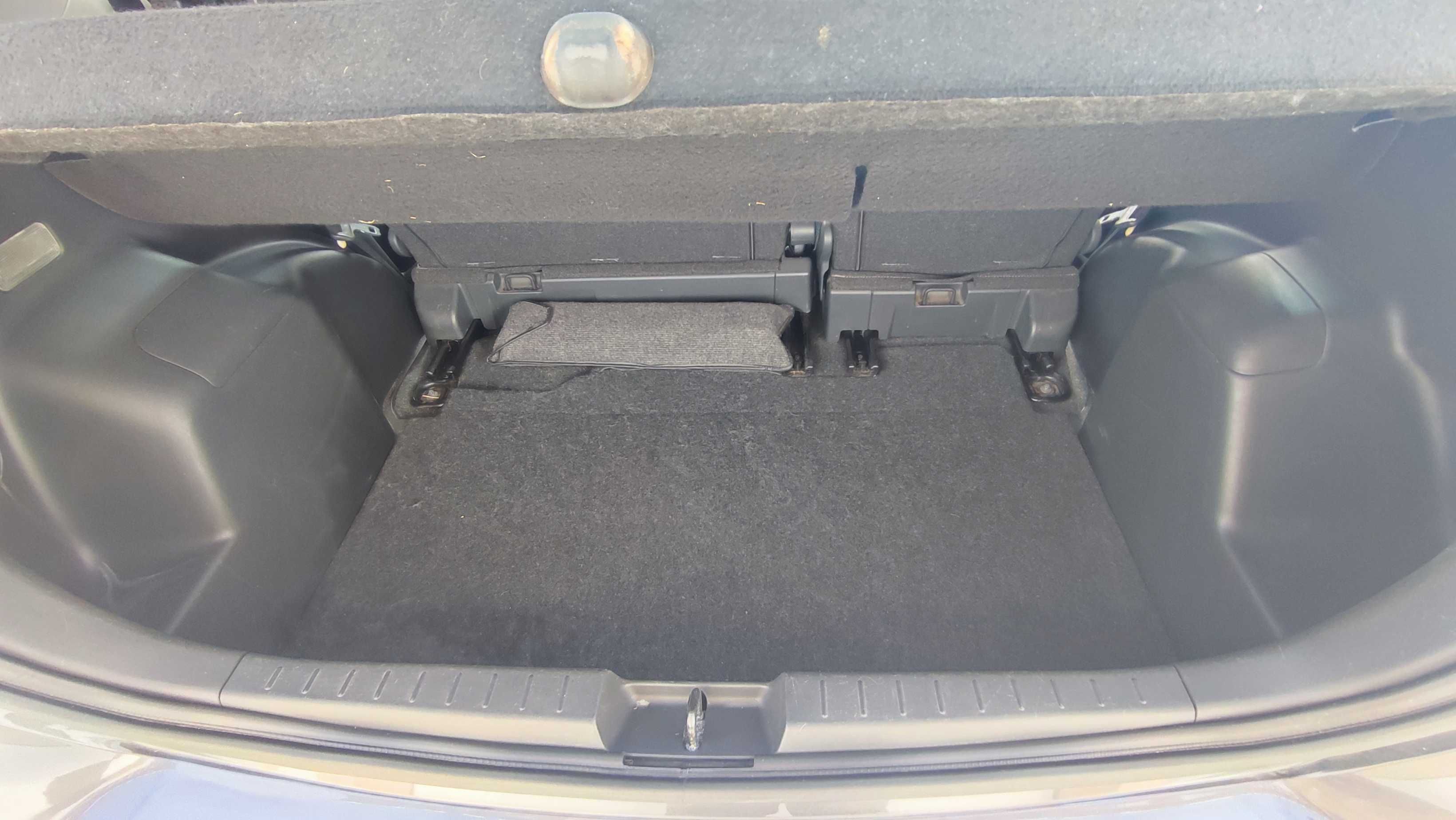 Toyota Yaris 1.0 VVT-i AC  12/2009 somente 82000km