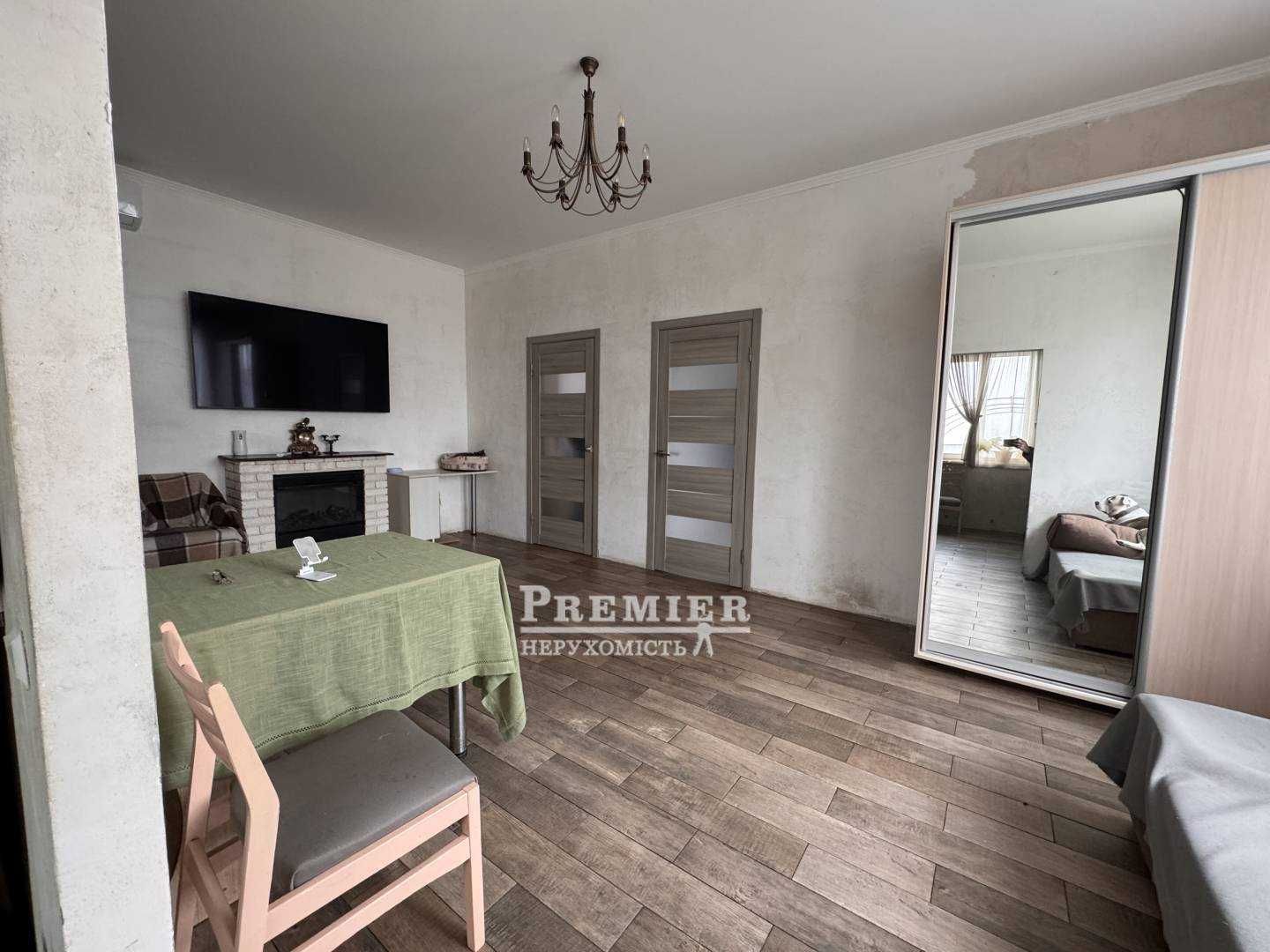 Будинок з сучасним ремонтом 90 кв.м на 5 сотках Красносілка.
