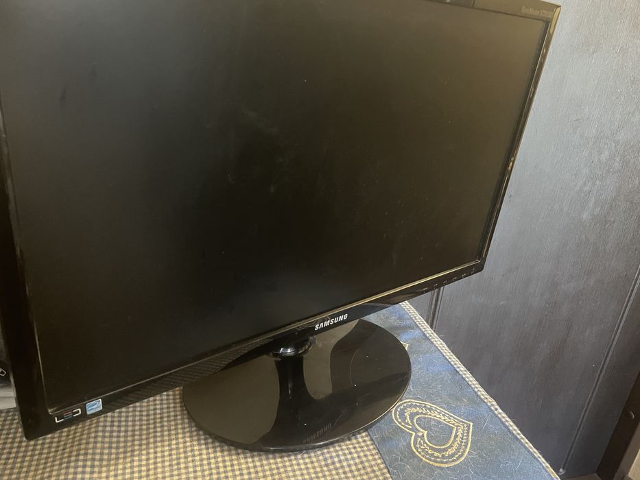Монітор Samsung S22B300