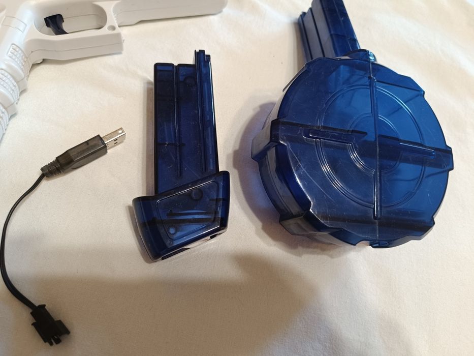 Электрический водяной пистолет.