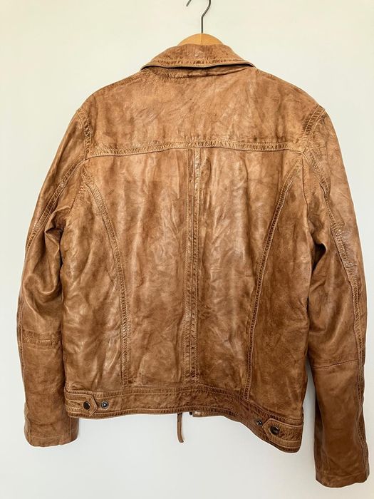 Męska kurtka / katana skórzana Mario Conti - rozm. S
Sugeruję sprawdzi