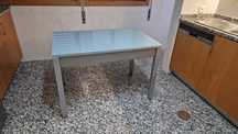 Mesa de cozinha (Extensível) +  2 Cadeiras