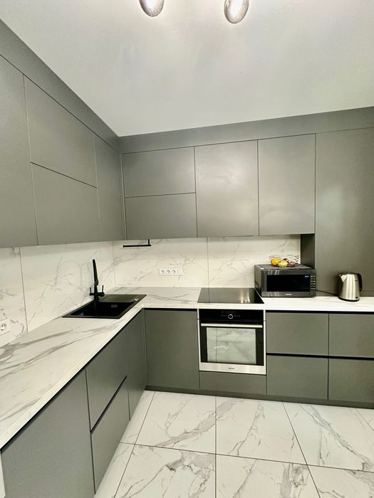 Продам повноцінну 2к квартиру з сучасним ремонтом