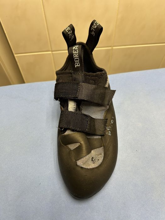 Скальные туфли, скальники