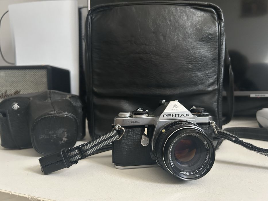 Aparat analogowy Pentax ME