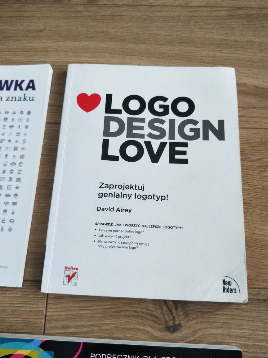 Książki grafika komputerowa - logotypy / typografia Hardziej, Śliwka