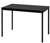 mesa de cor preta