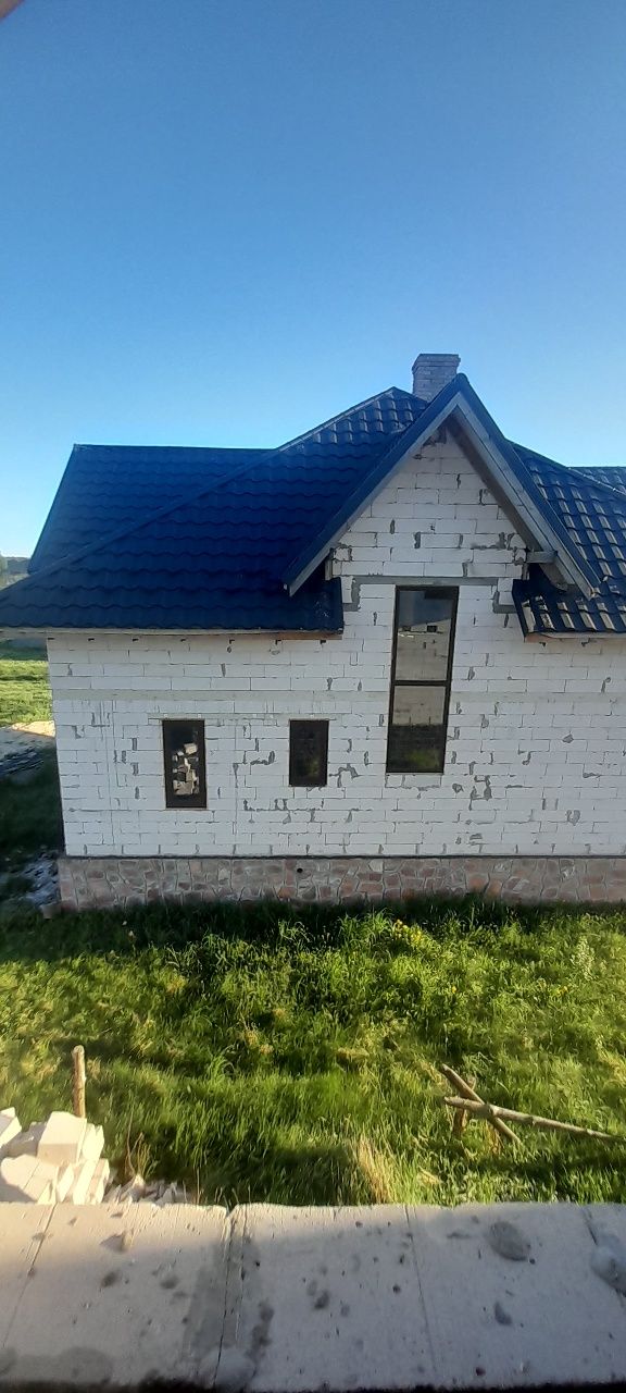 Смт рокітне   продам хату