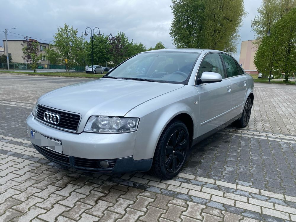 Audi A4 2001r 2.0 benzyna