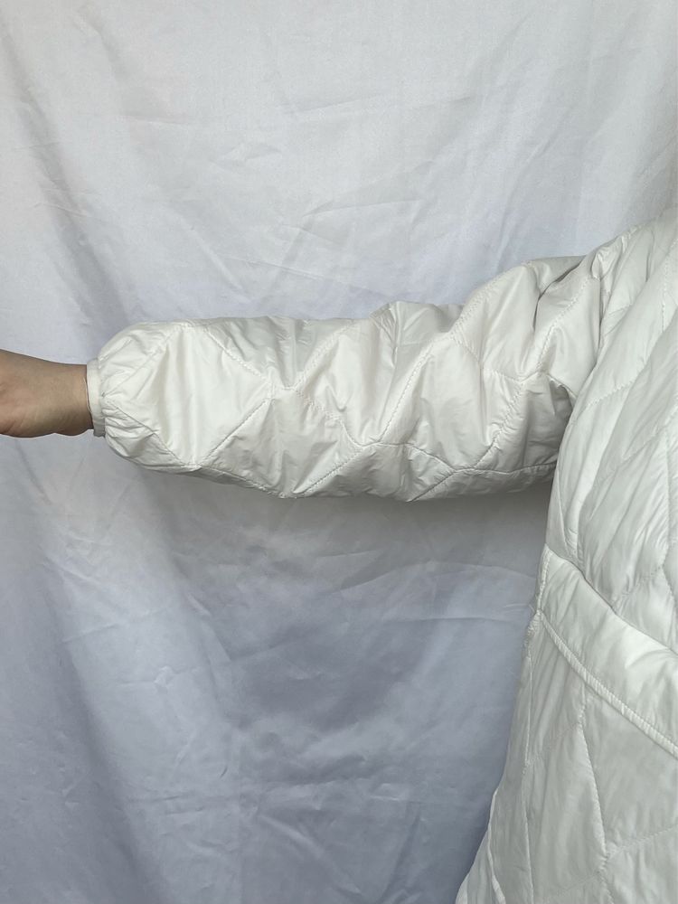 Biała przejściowa pikowana kurtka z kołnierzem CROPP S