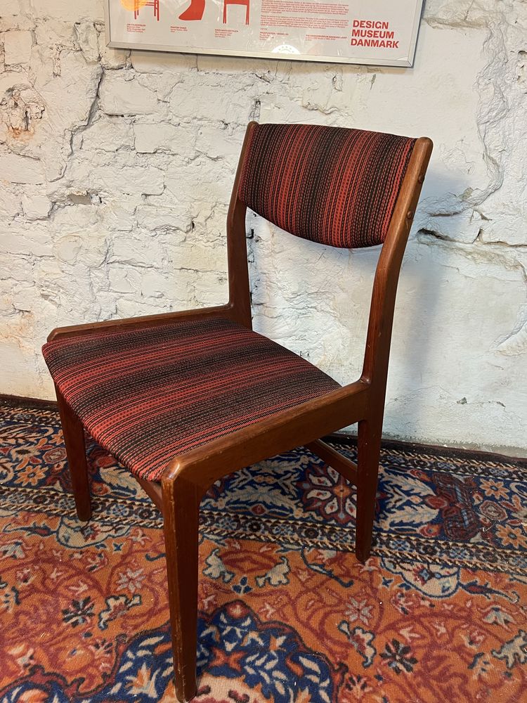 Piekne tekowe krzesla dunskie vintage retro mid century