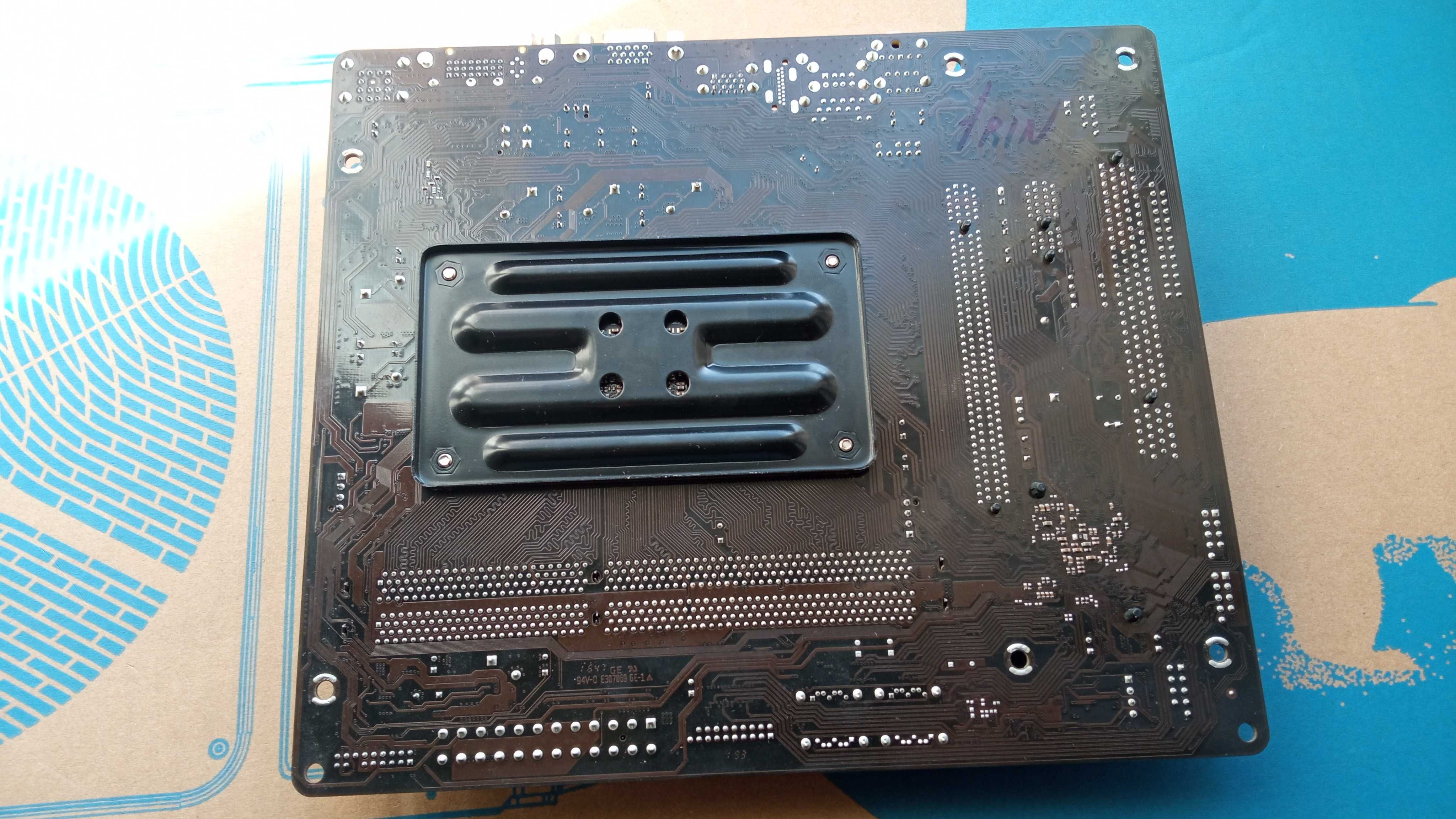 Материнская плата ASRock FM2A68M-DG3+ (sFM2/FM2+, AMD A68H, PCI-Ex16)