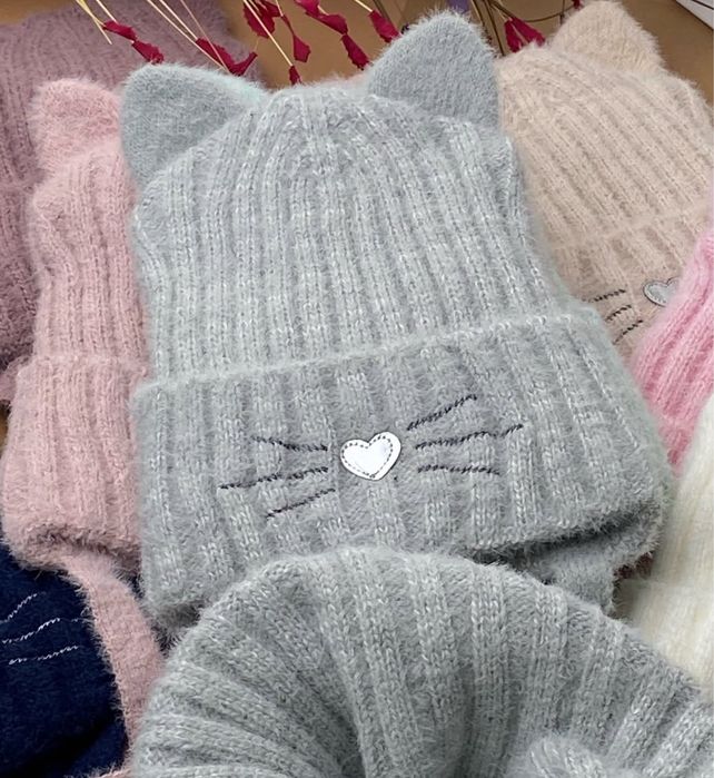 Зимовий набір шапка і хомут/шапка для дівчинки/тепла/киця/шапка зимова