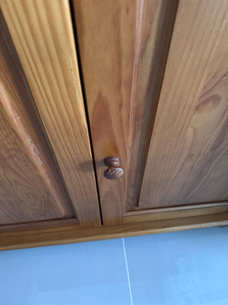 Aparador em madeira para sala de jantar