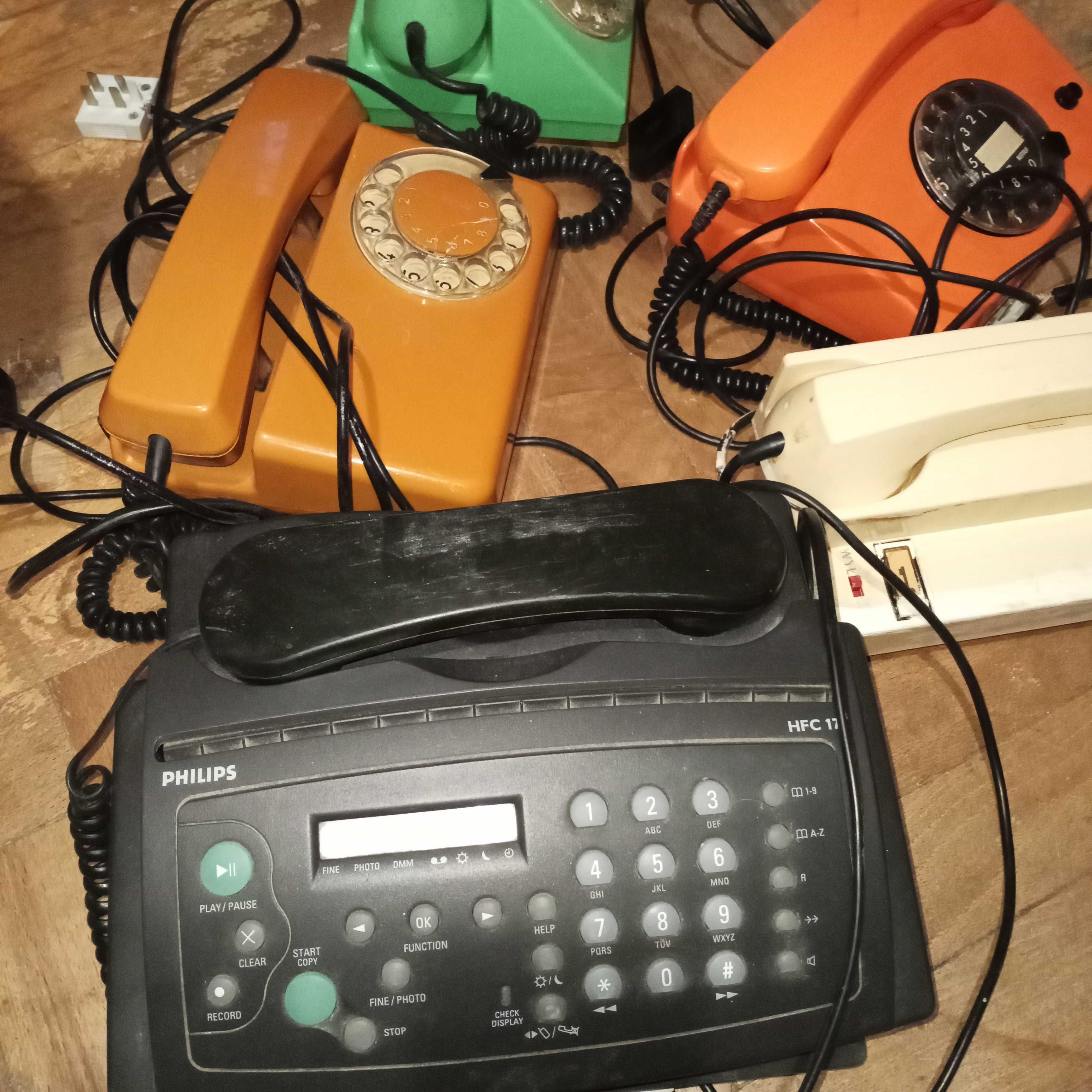 telefony z  PRL telefon  domofon telefax zestaw  z kolekcja