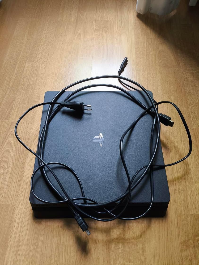 Ps4 slim 2gen - como nova