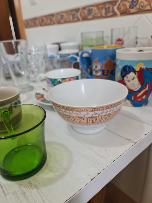Conjunto Lote de Copos Canecas Louças Porcelanas Vidros Taças Antigos