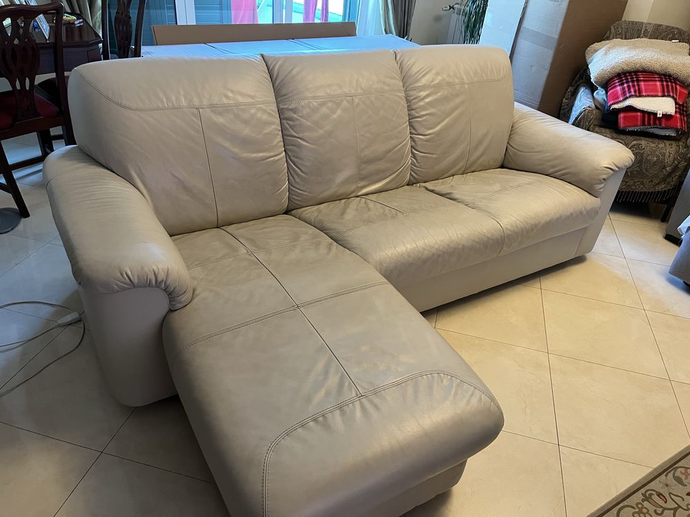 Conjunto de sofas com puff em bom estado
