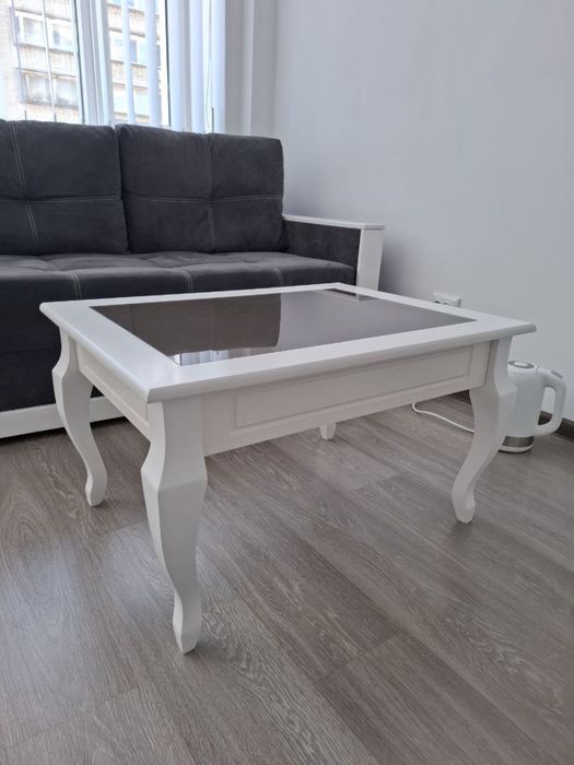 Диван розкладний,стіл, комод