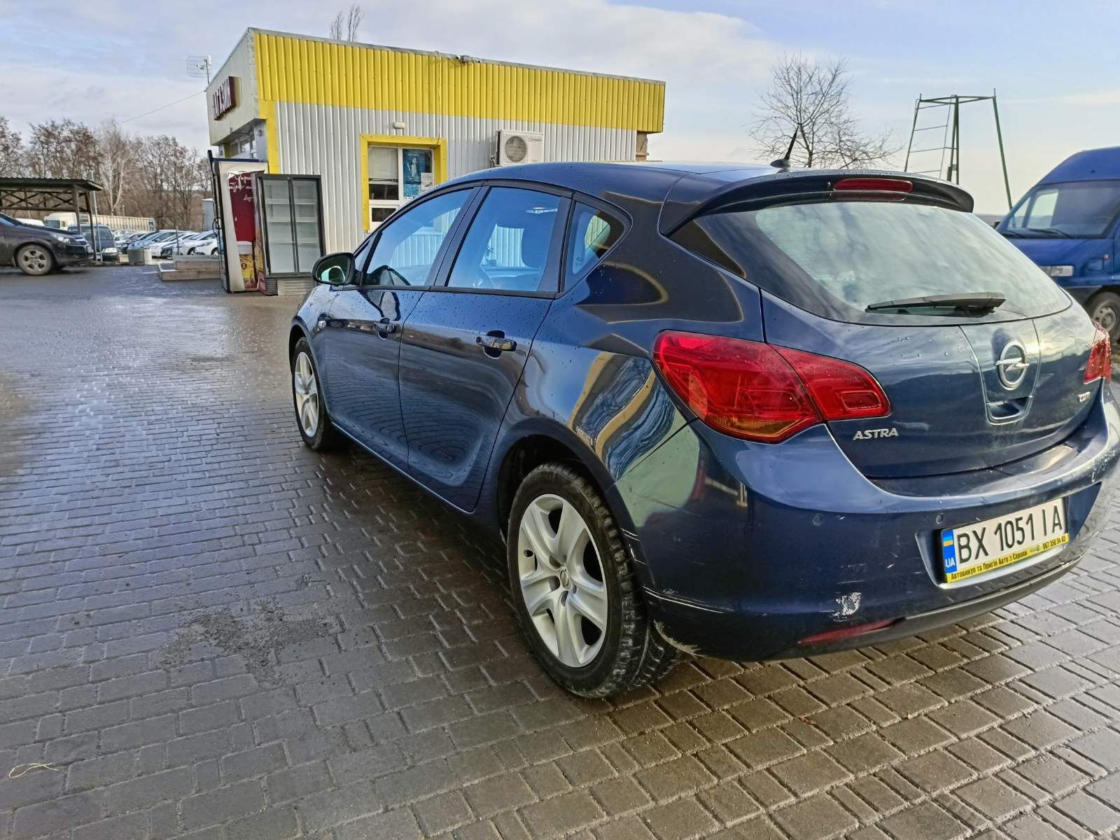 Продам свіжо пригнаний opel astra,