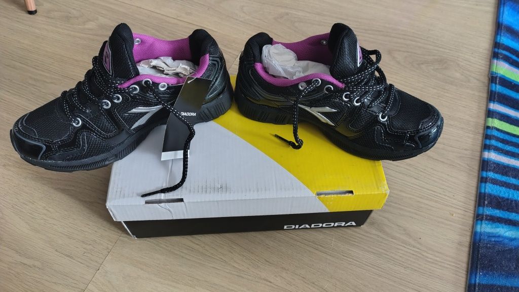 Buty damskie diadora nowe