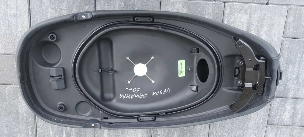 Siedzenie kanapa fotel Piaggio Vespa PRIMAVERA 50 4T