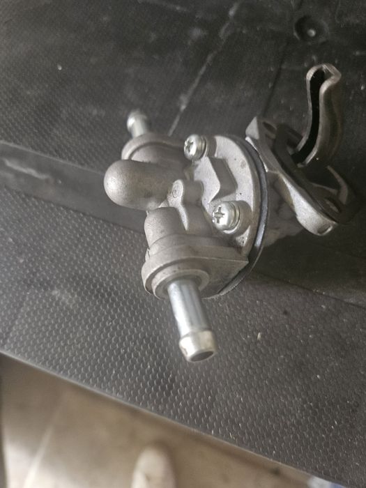 Pompka paliwowa KUBOTA  D722, D902,D600,D662, Z482