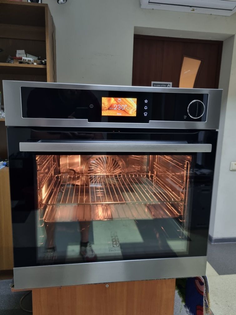 ТОП 2в1 духовка пароварка духовой шкаф с паром Electrolux EOB8956AOX