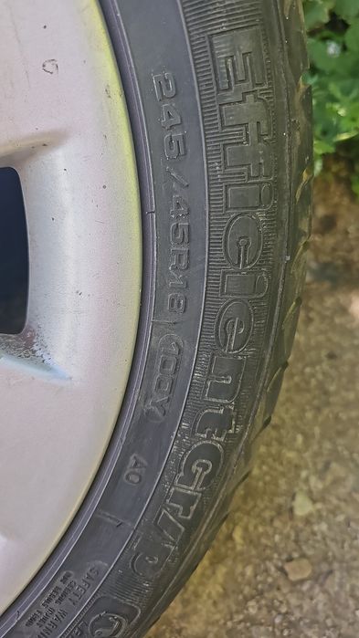 Продам резину з дисками R18