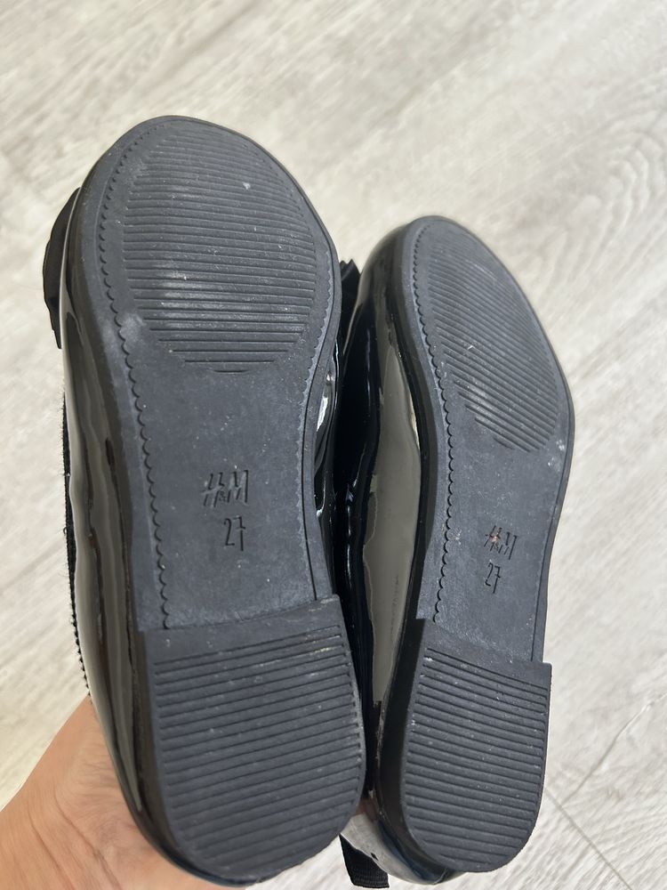 Sapatos verniz criança - loja H&M