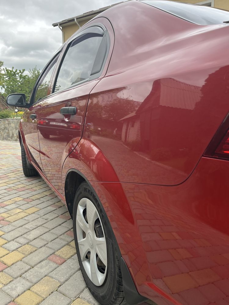 Продам Chevrolet Aveo 2011