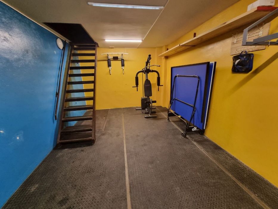 гараж в центрі міста, 3х поверховий