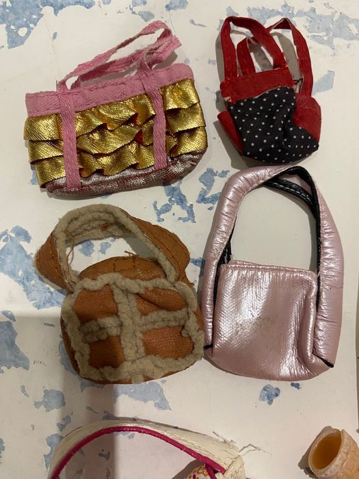Продам одяг взуття сумки для ляльки Братц кукла Bratz