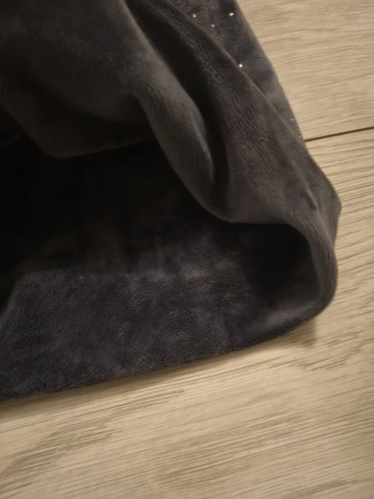 Czapka zimowa polarowa z diamencikami  oversize  jak nowa