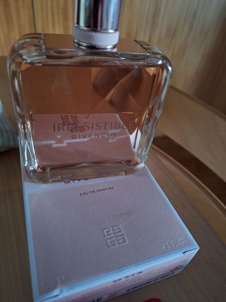 Perfume irresistible givenchi