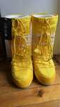 Moon Boot żółte
